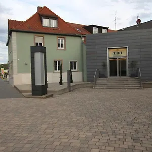 Hotell Tari